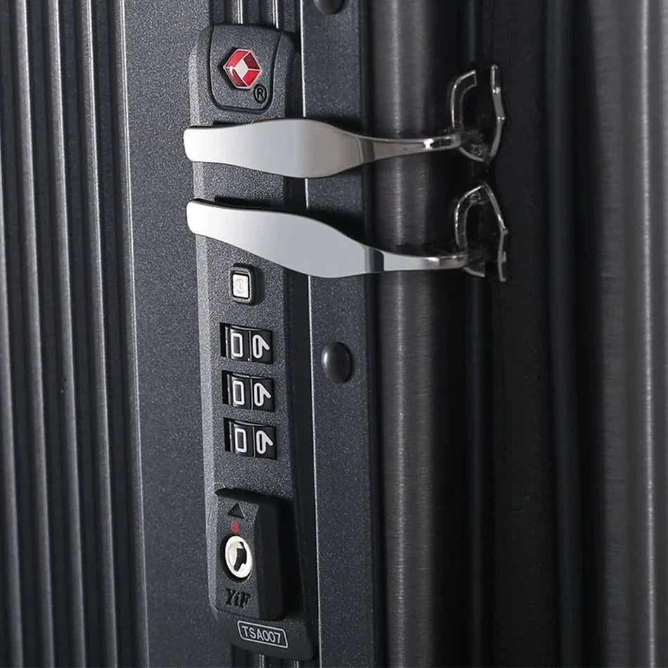 🧳 GlideCase™ Pro – Travel. Redefined.